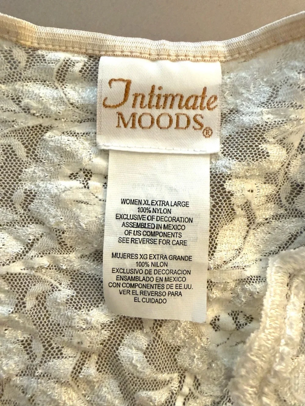 Women's Stretch Lace V-Neck Blouse in Cream - Picture 6 of 7